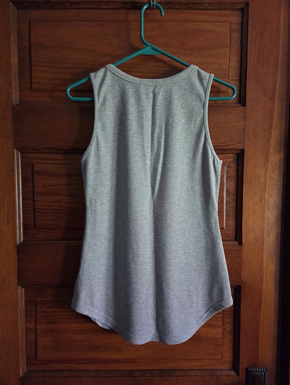 Yidarton Ribbed Tank Top - Picture 2 of 5